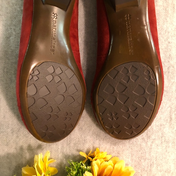 NWOT - Naturalizer Wine-Colored Suede Flats - Picture 10 of 12